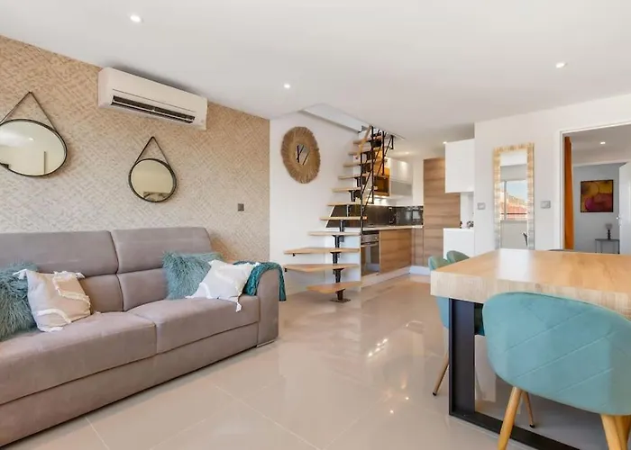 Eclats D'azur, Duplex De Charme, 200 M